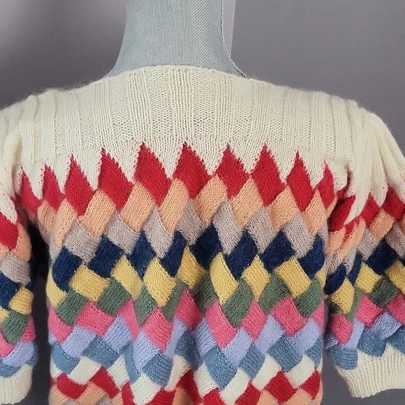 Multicolor Diamond Pattern Women's Sweater - Picture 6 of 16